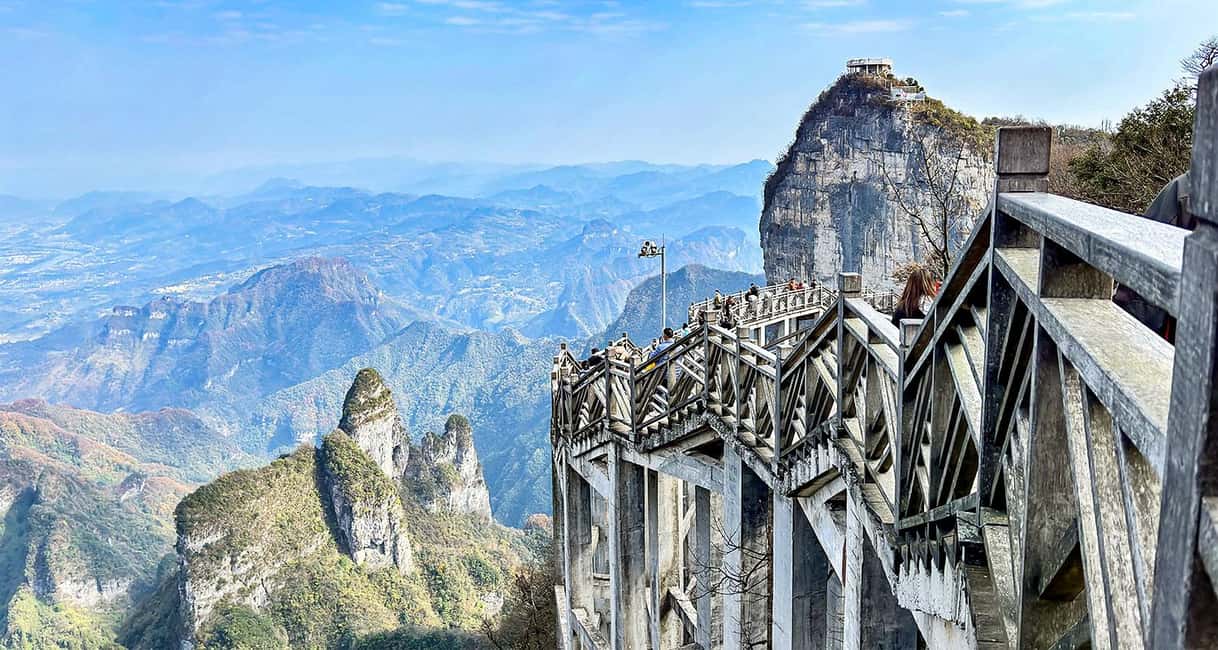 The Tianmen Mountain cliff walkway and overlook